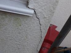 外壁塗装は湧水町のリビング亀沢へ